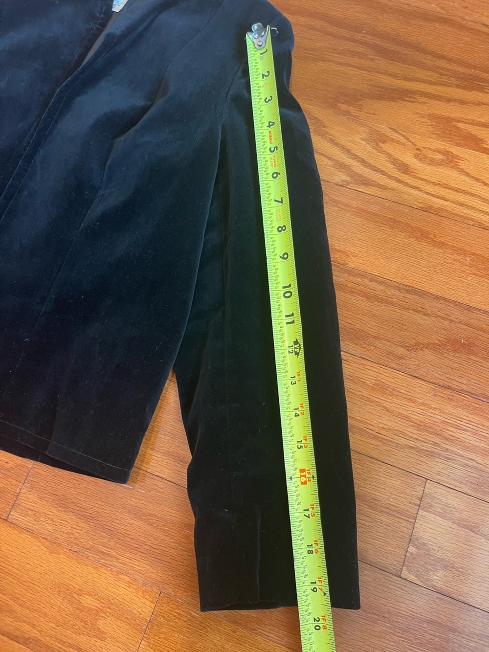Vintage Black Velvet Evening Jacket Open Front Blazer Quiet Luxury Formal 10 P - Picture 16 of 16